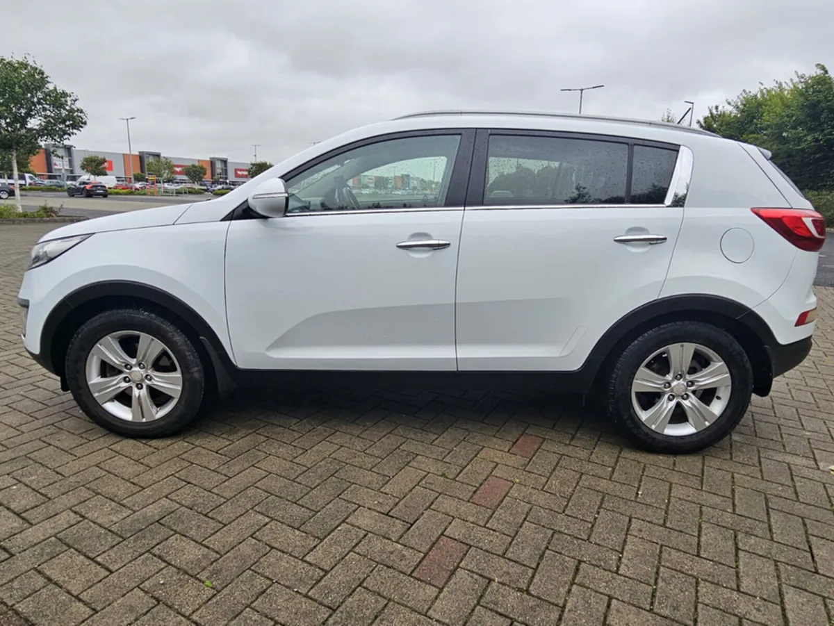 Kia Sportage 1.7 D PLATINUM  MODEL   *NEW NCT *SER - Image 4