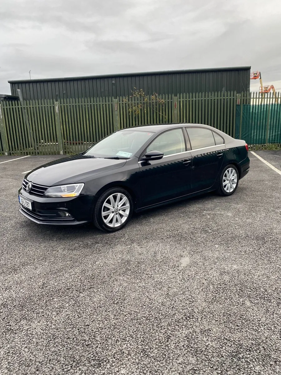 Volkswagen Jetta 2.0 TDI Highline - Image 4
