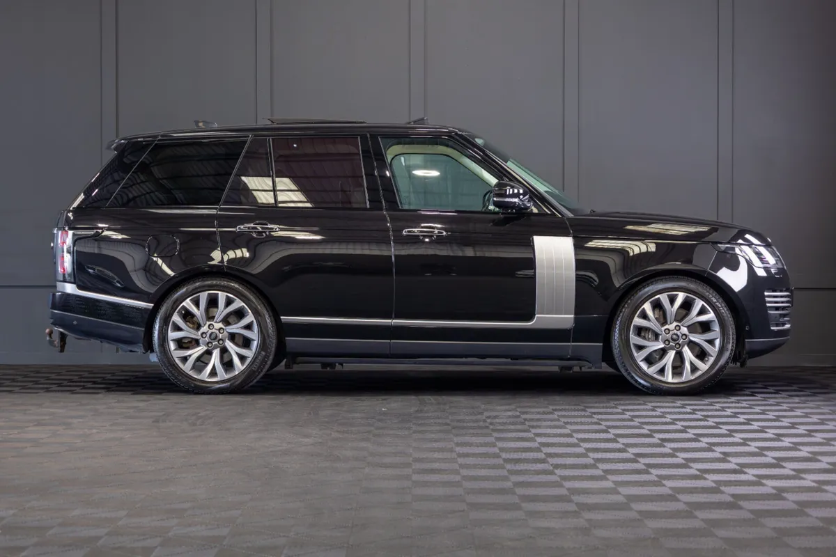 2019 Range Rover Vogue Autobiography P400e - Image 2