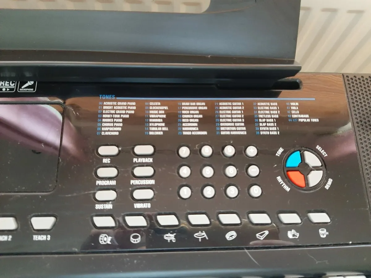 Electric keyboard - Image 4