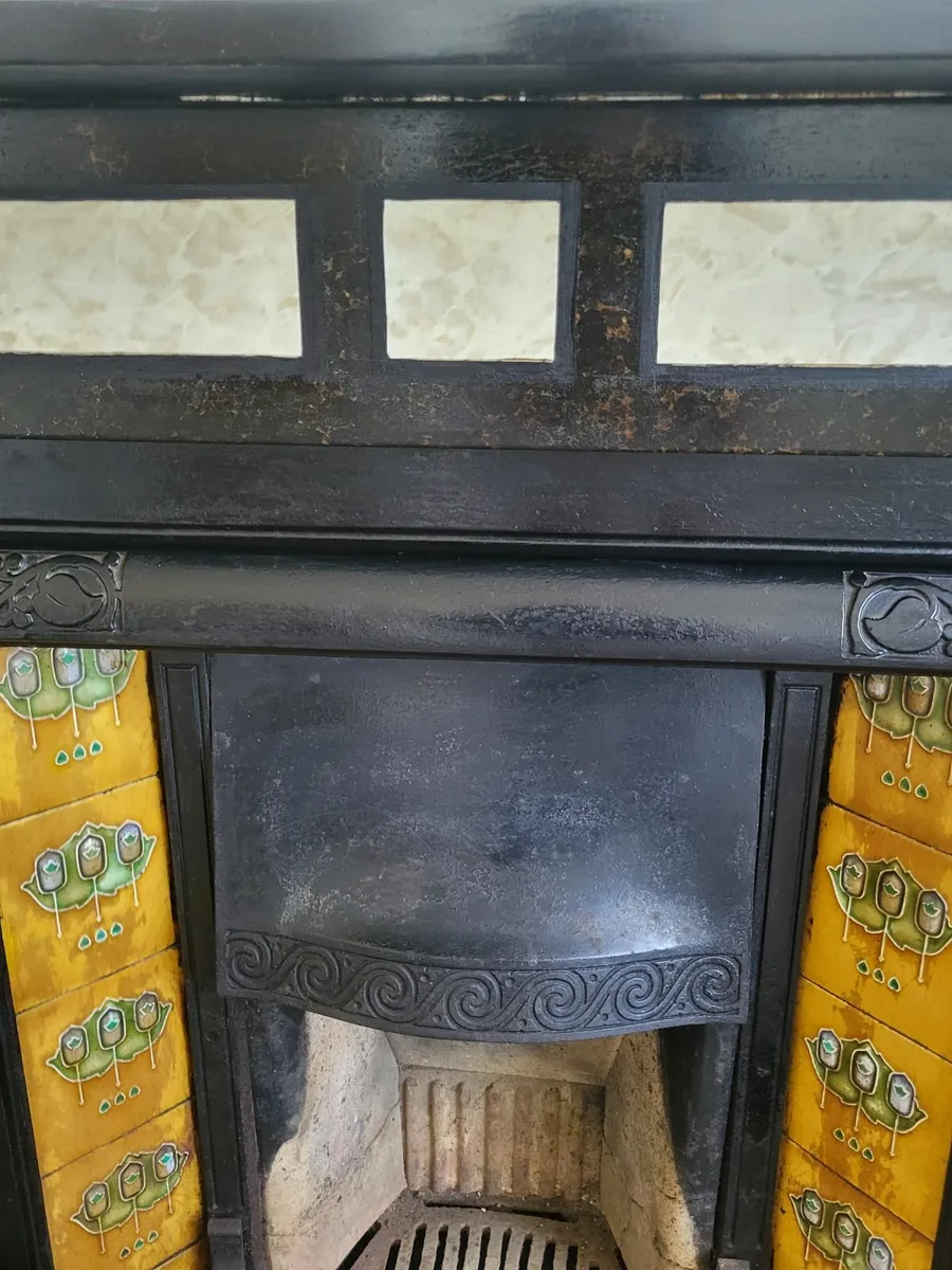 Antique fireplace and surrounds - Image 2