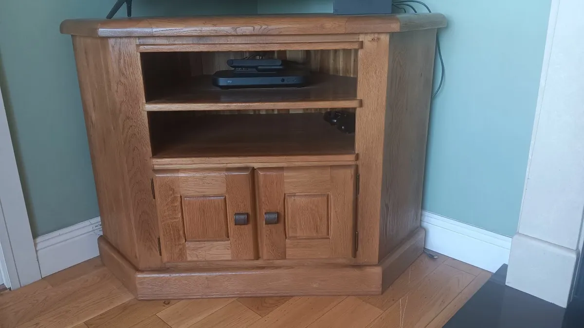 TV unit - Image 1