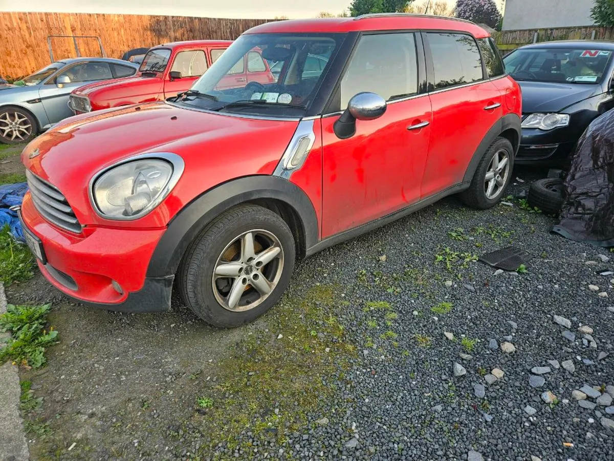 2011 mini countryman - Image 1