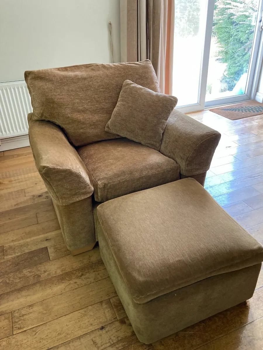 three piece suite - Image 2