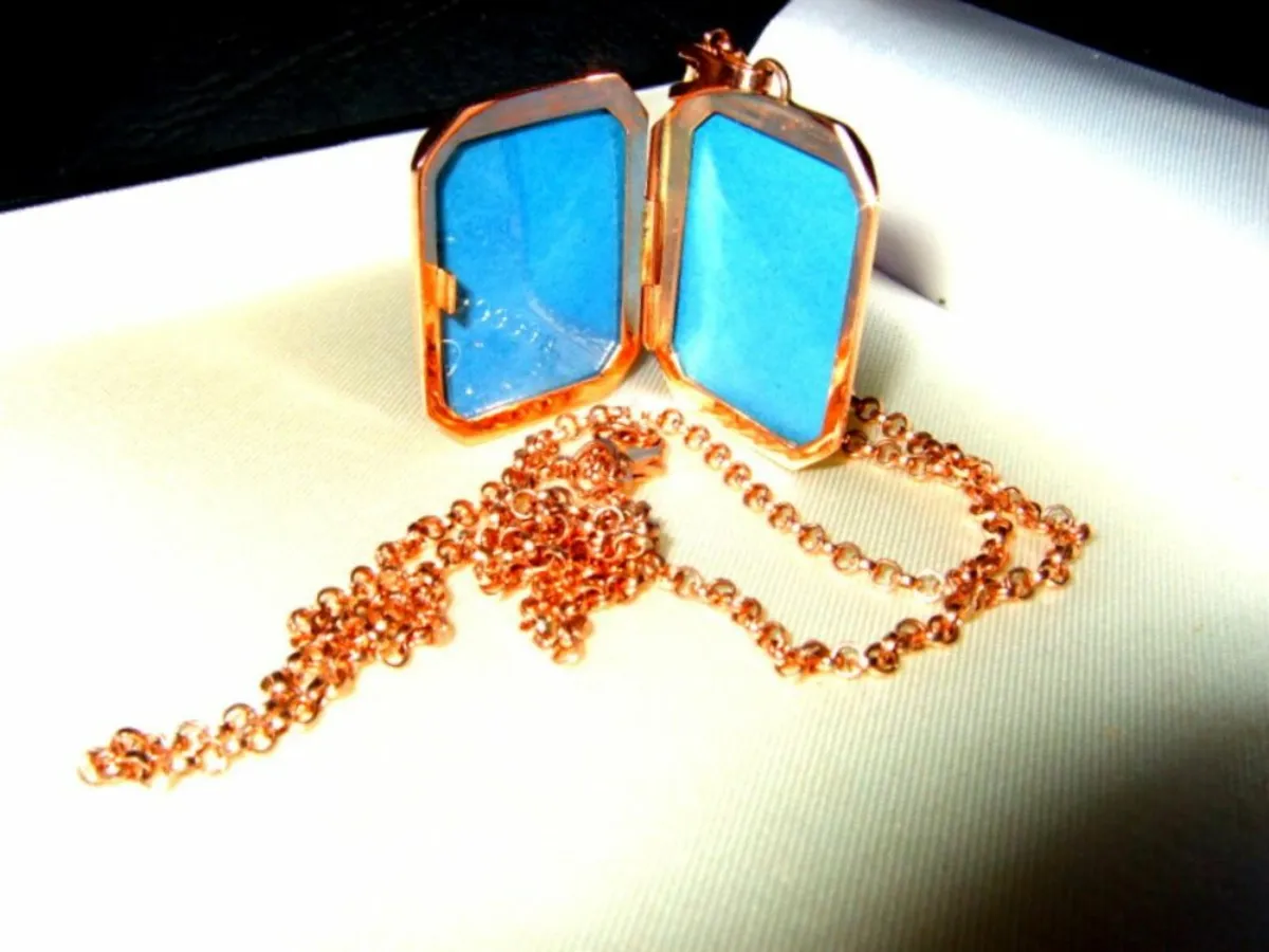 Vintage Diane Malouf Rose Gold Locket & Chain - Image 2