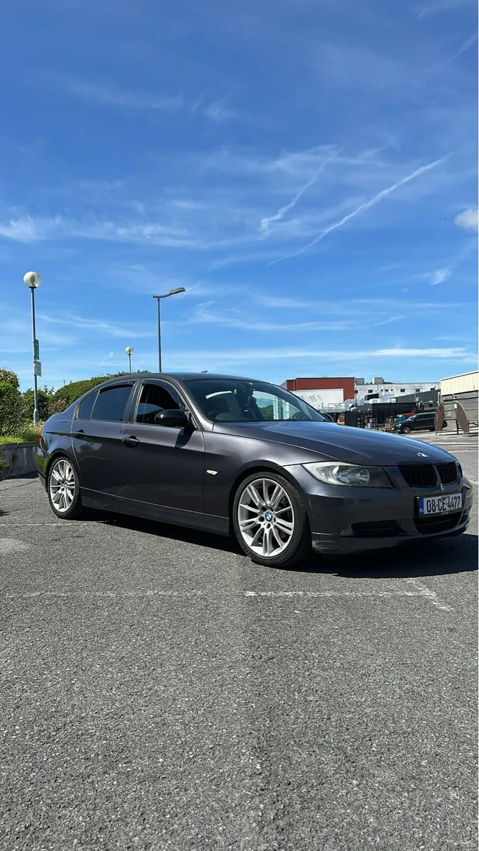 BMW 318D E90 - Image 1