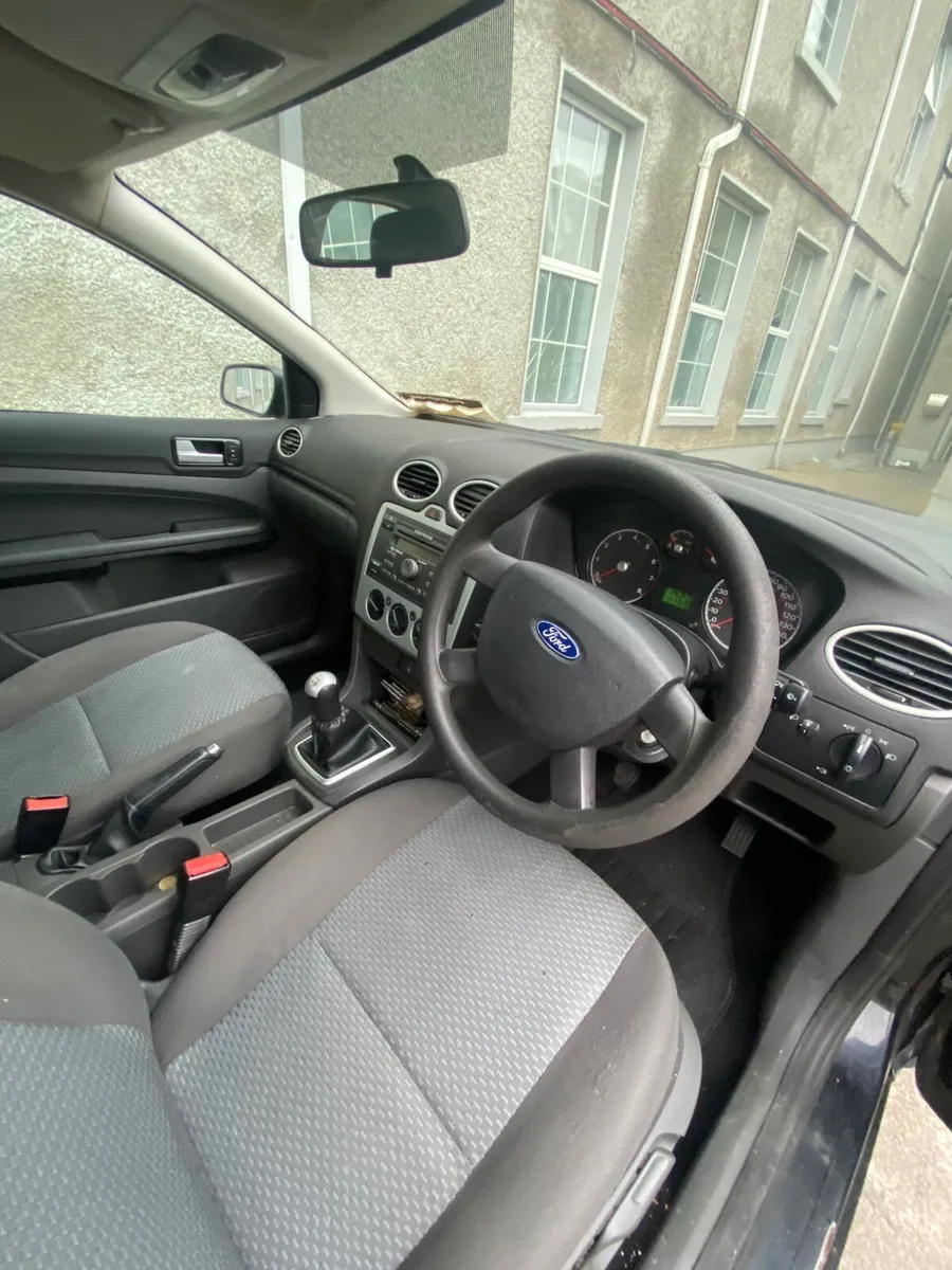 Ford Focus 2006 - Image 2