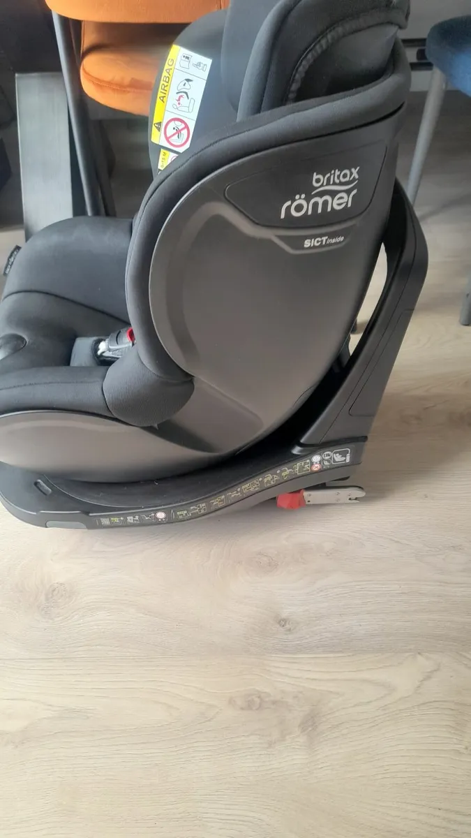 Children's car seat - Image 3