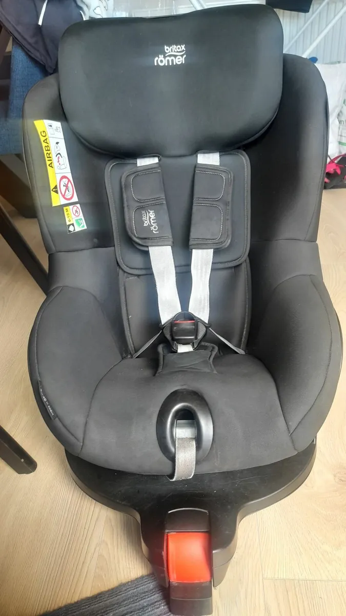 Children's car seat - Image 4