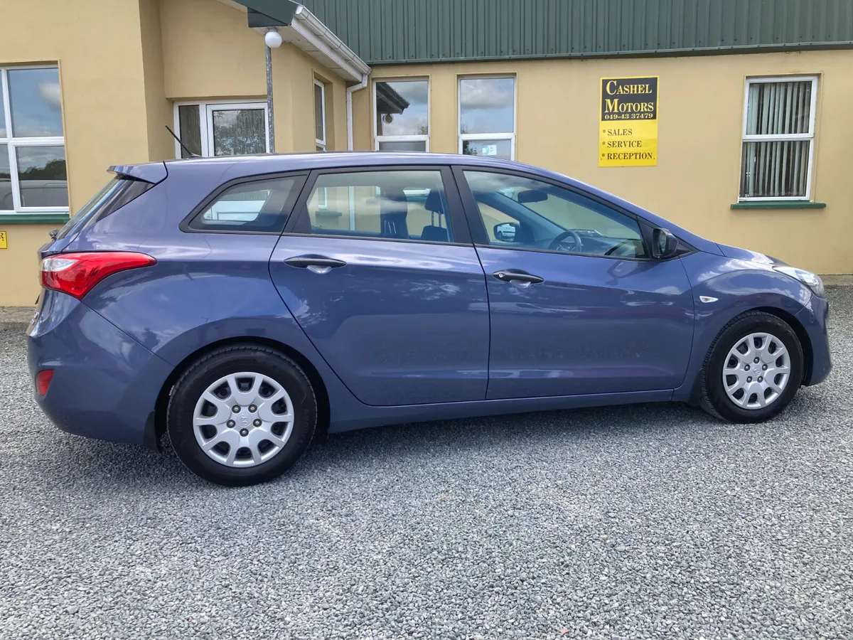 i30 Diesel Estate 'Very Well Maintained' - Image 2