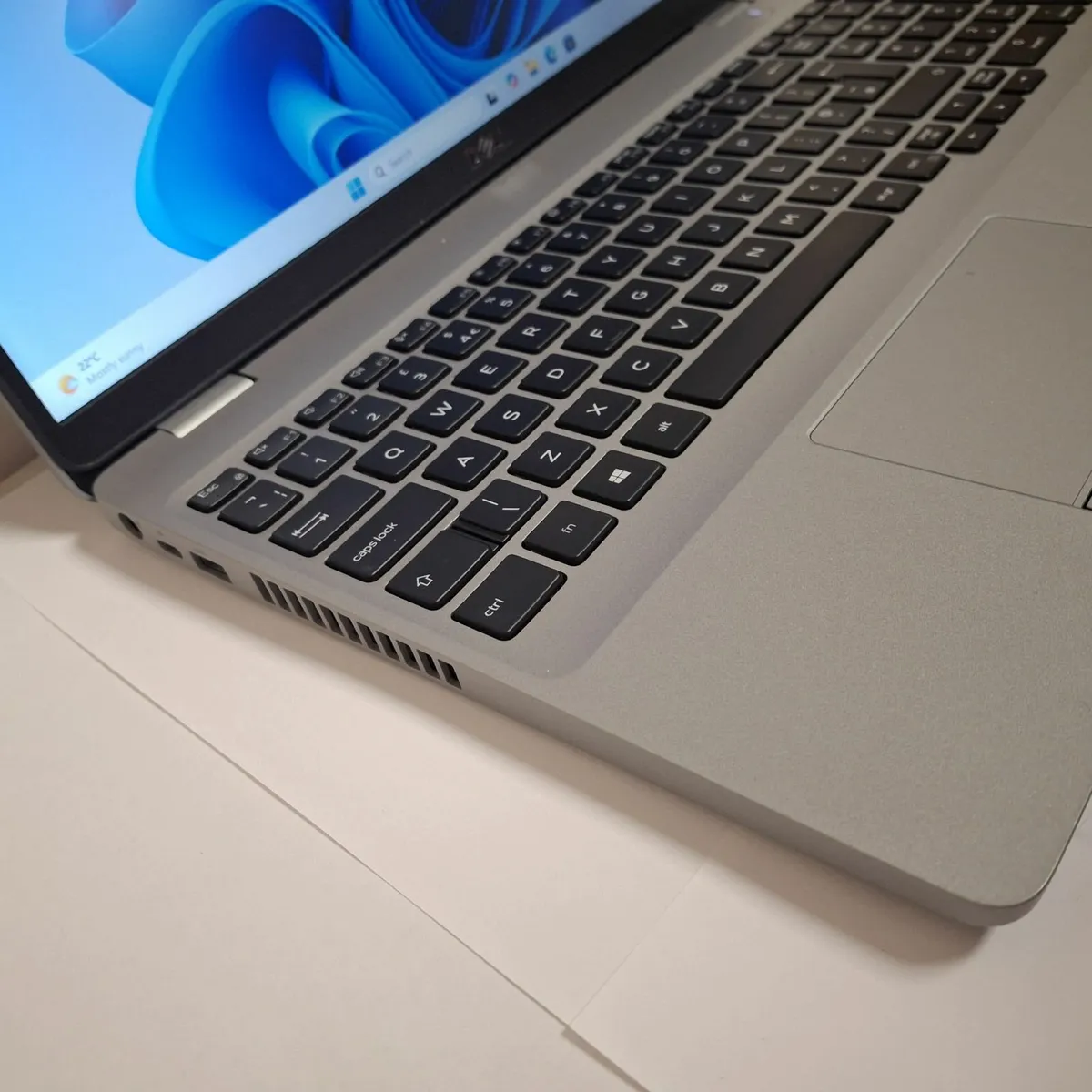 Dell Latitude 5510 | i5-10210U | 16GB RAM Laptop - Image 3