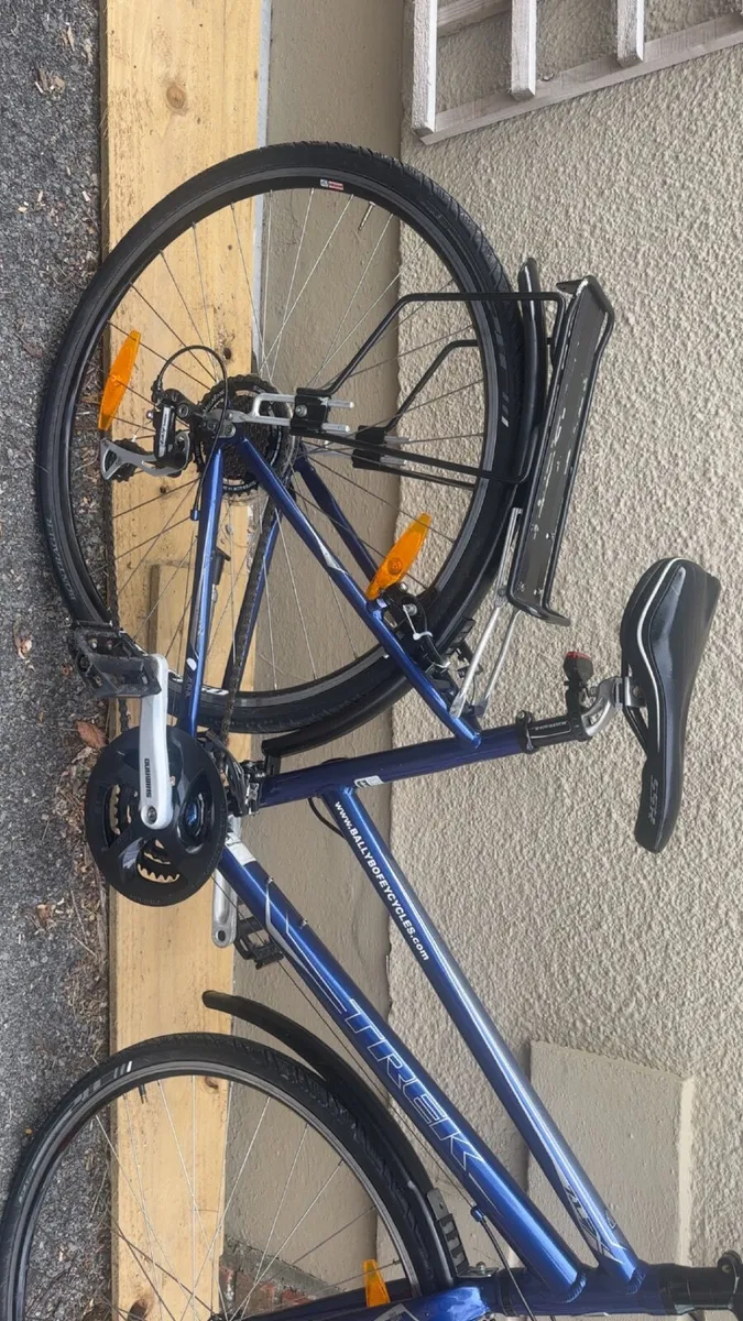 Trek ladies hybrid - Image 2