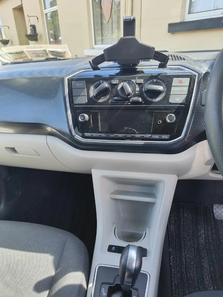 Volkswagen up! 2018 - Image 4