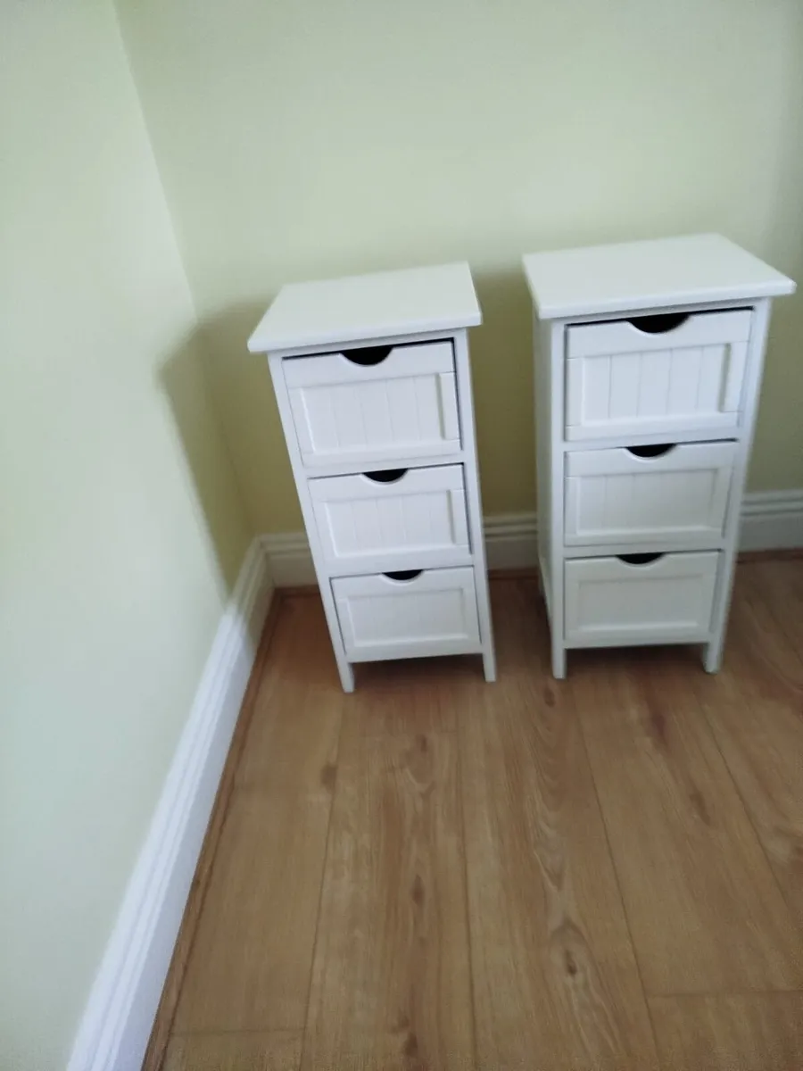 Bedroom lockers