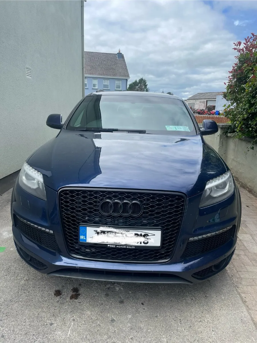 Audi Q7 2013 - Image 1