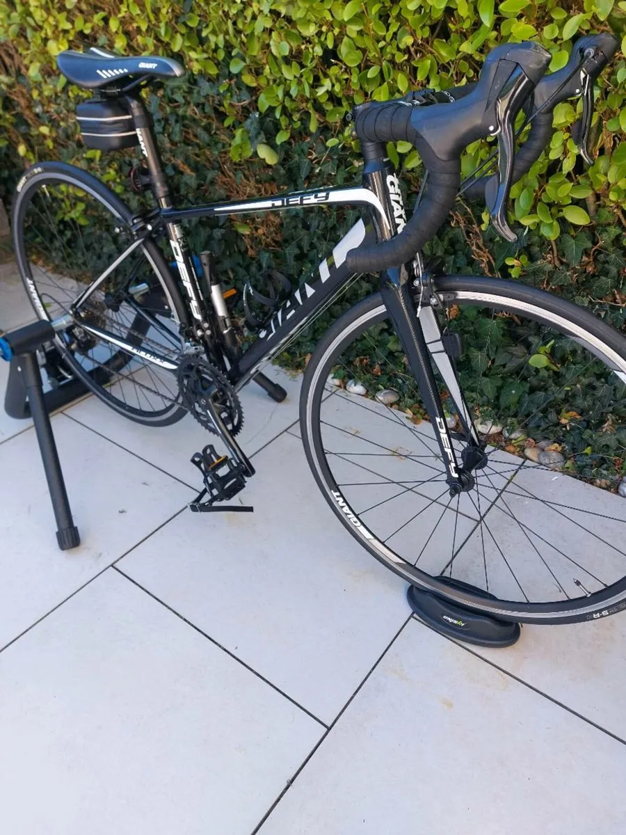 Giant Defy 3 Road/Racing Bike XS - Image 2