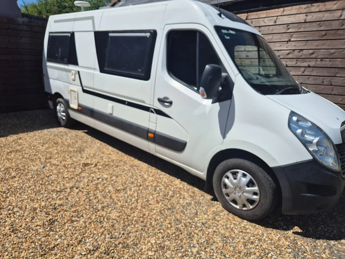 Renault Master Campervan 2017 - Image 2