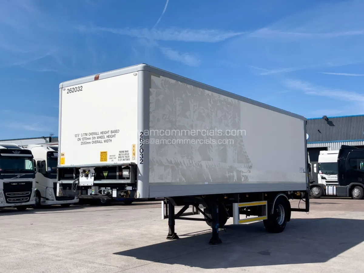 2013 SDC 3770MM 24T SINGLE AXLE POSITIVE REAR STEE - Image 3