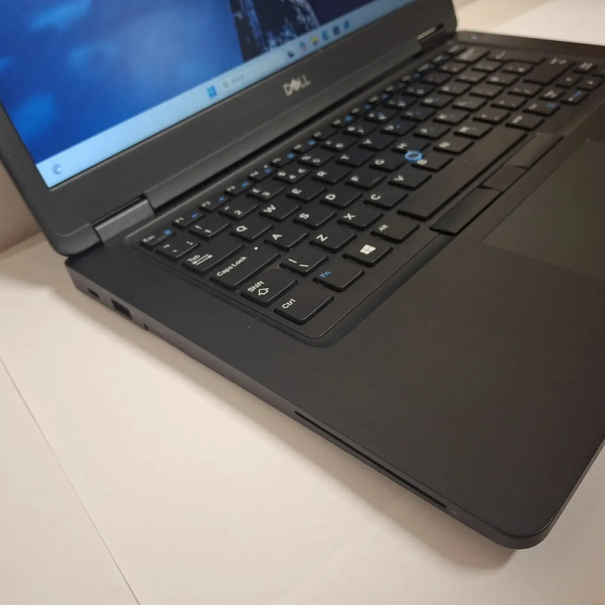 Dell Latitude 5490 | i5-8250U | 16GB RAM Laptop - Image 1
