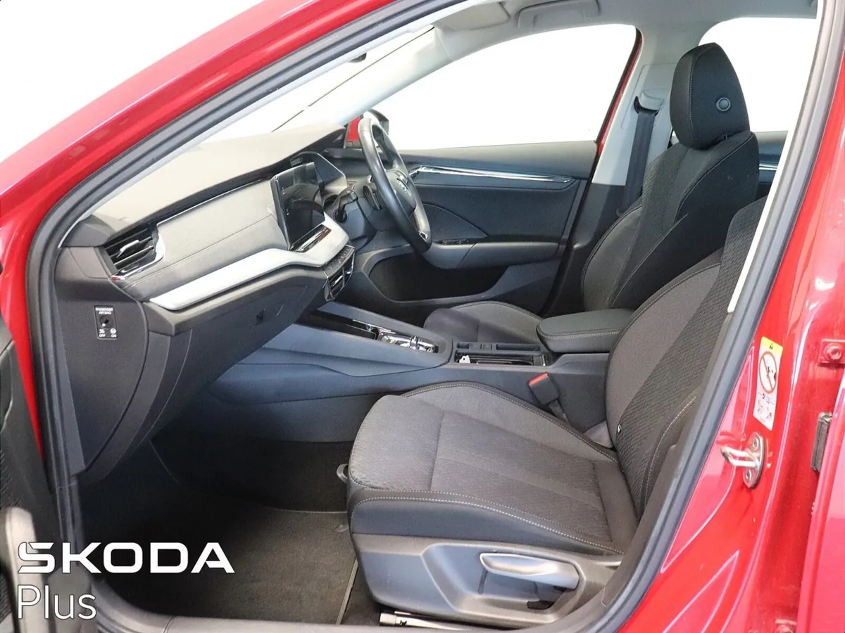 Skoda Octavia 2.0 TDI STYLE DSG - Image 4