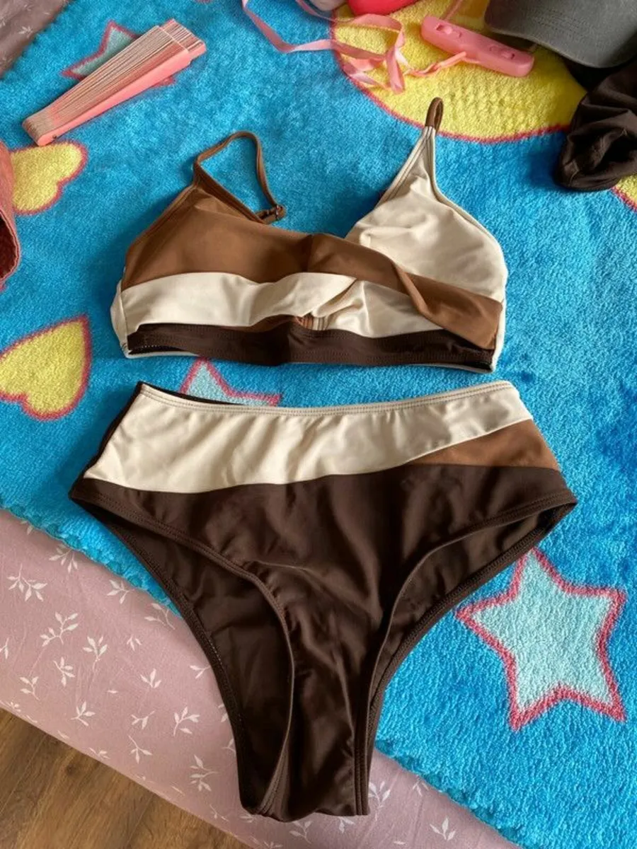 Bikini - Image 1