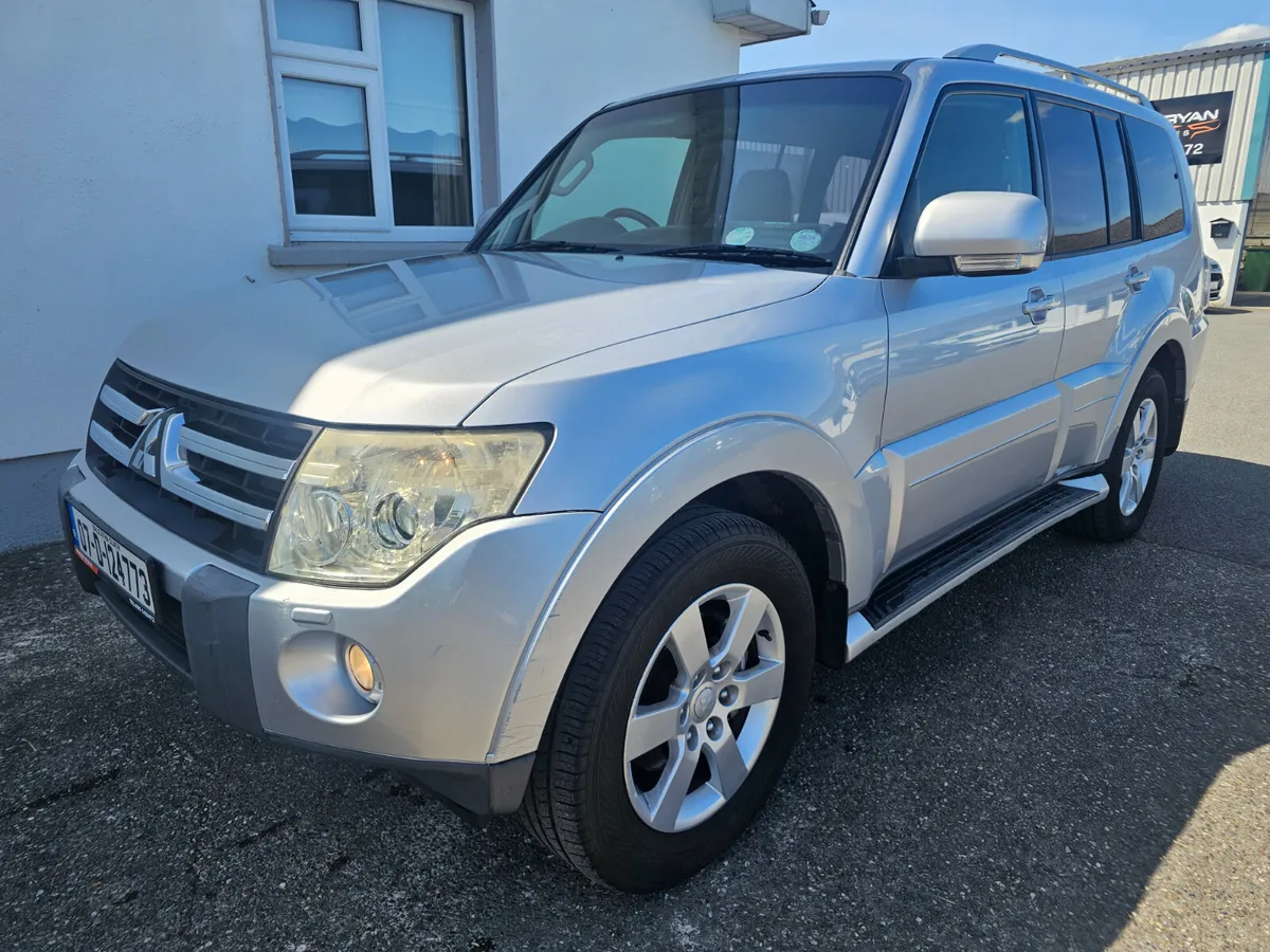 2007 Mitsubishi Pajero 3.2 Auto LWB - Low Miles - Image 3