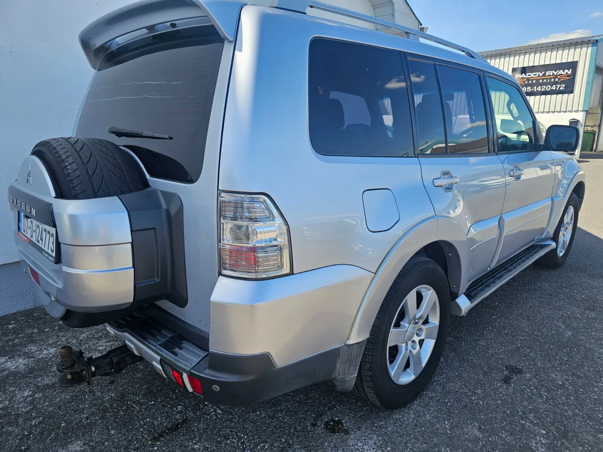 2007 Mitsubishi Pajero 3.2 Auto LWB - Low Miles - Image 2