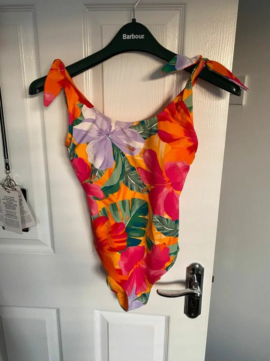F&F Swimsuit - Image 1