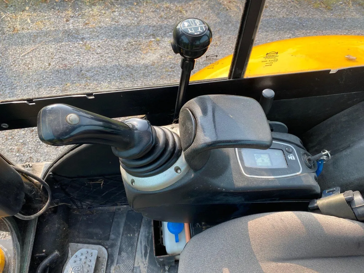 JCB 8026 mini digger and plant trailer - Image 3