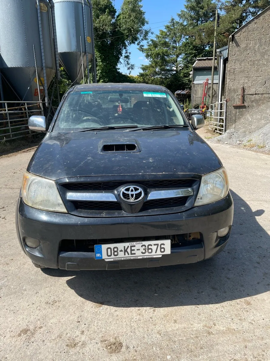 Toyota Hilux - Image 1