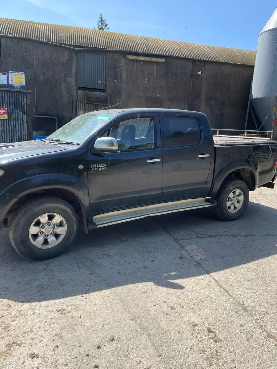 Toyota Hilux - Image 3