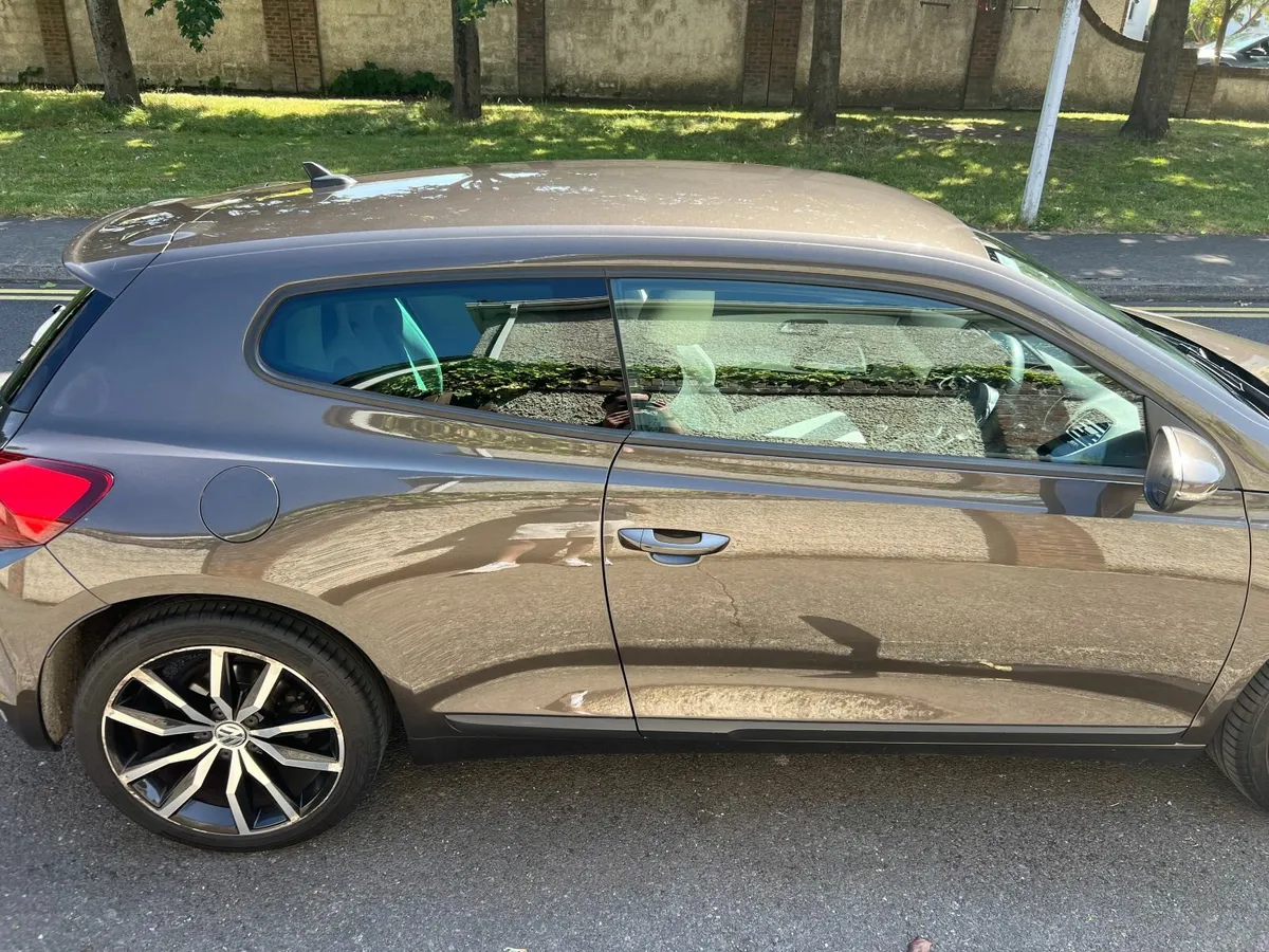 Volkswagen Scirocco 162 2.0 TDI 140BHP - Image 2