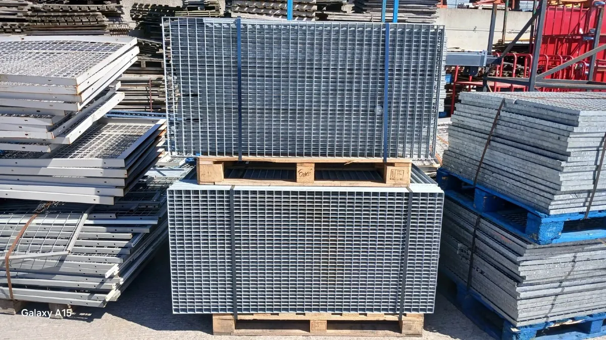 Galvanised Steel Walkway Flow Forge Grate Panels - Image 1