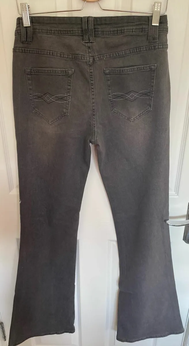 Grey/Black embroidered flare jeans - Image 3