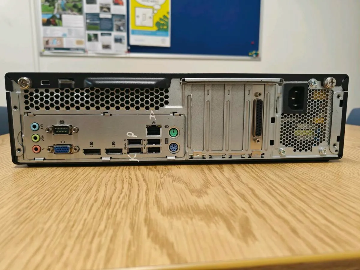 M710s Desktop (ThinkCentre) - Type 10M7 - Image 2