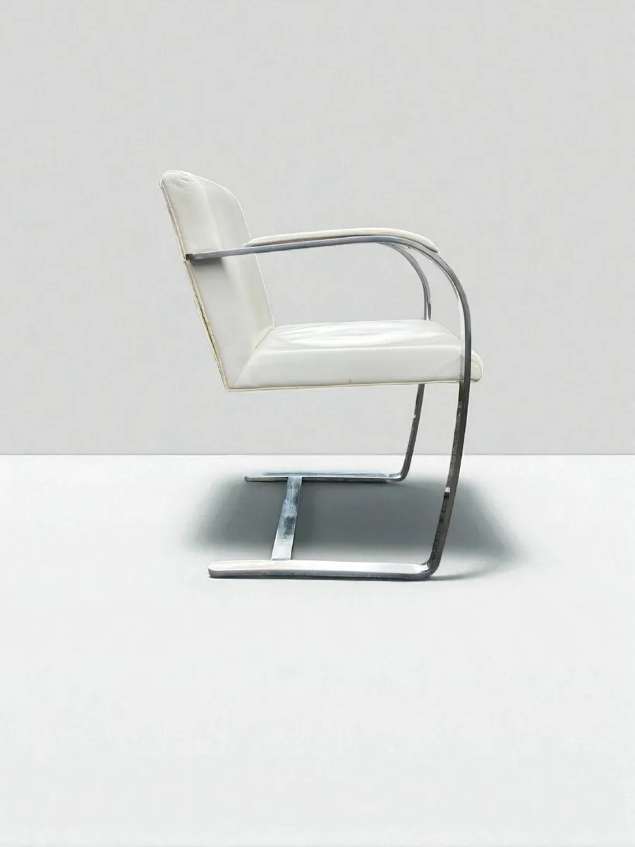 Chairs - Knoll Style Chairs x 4. Leather. - Image 3