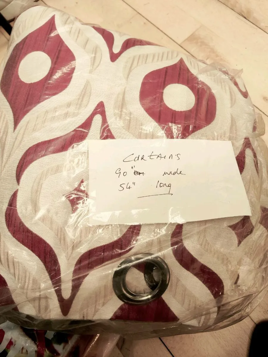 HEAVY NEW EYELET CURTAINS, 90 x 54 Drop, Unopened - Image 1