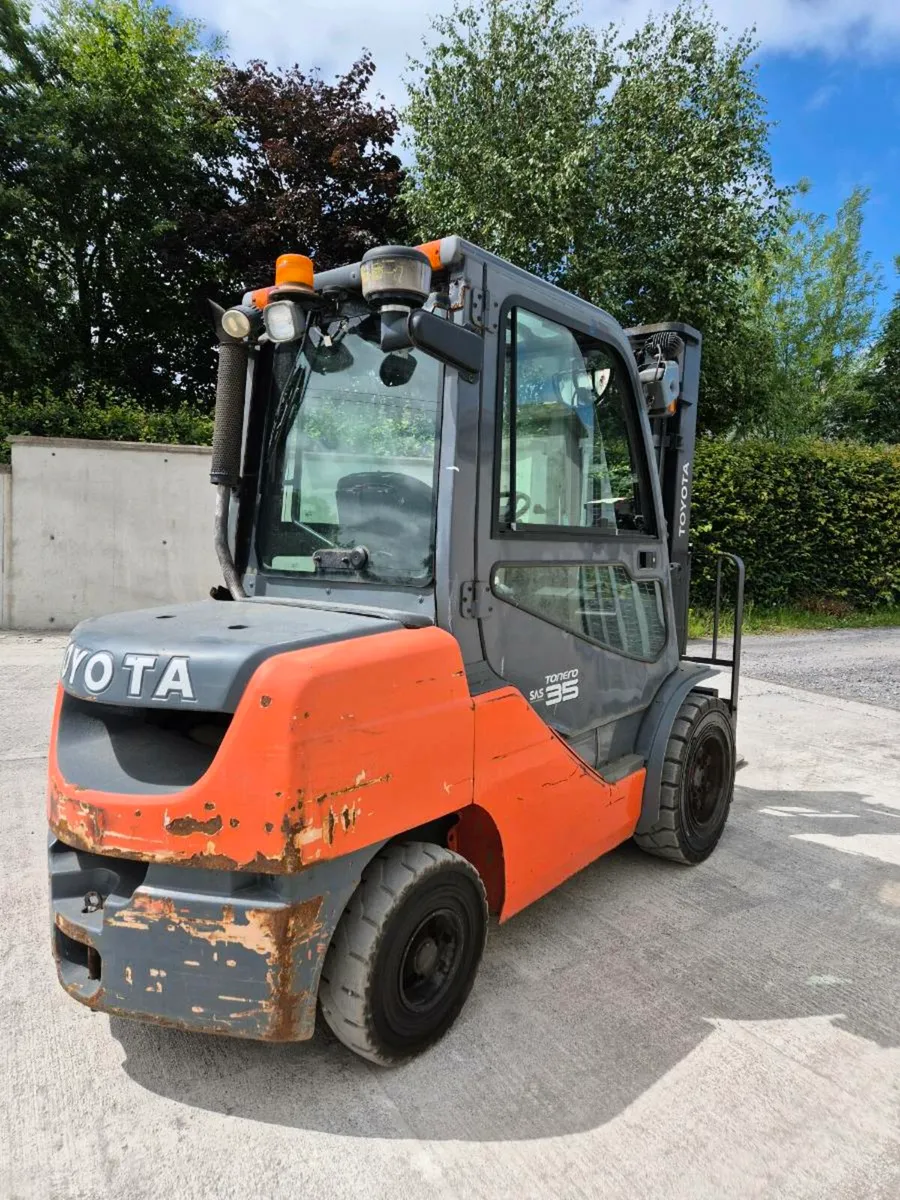 Toyota 8FDJF35 Diesel Forklift - Image 3