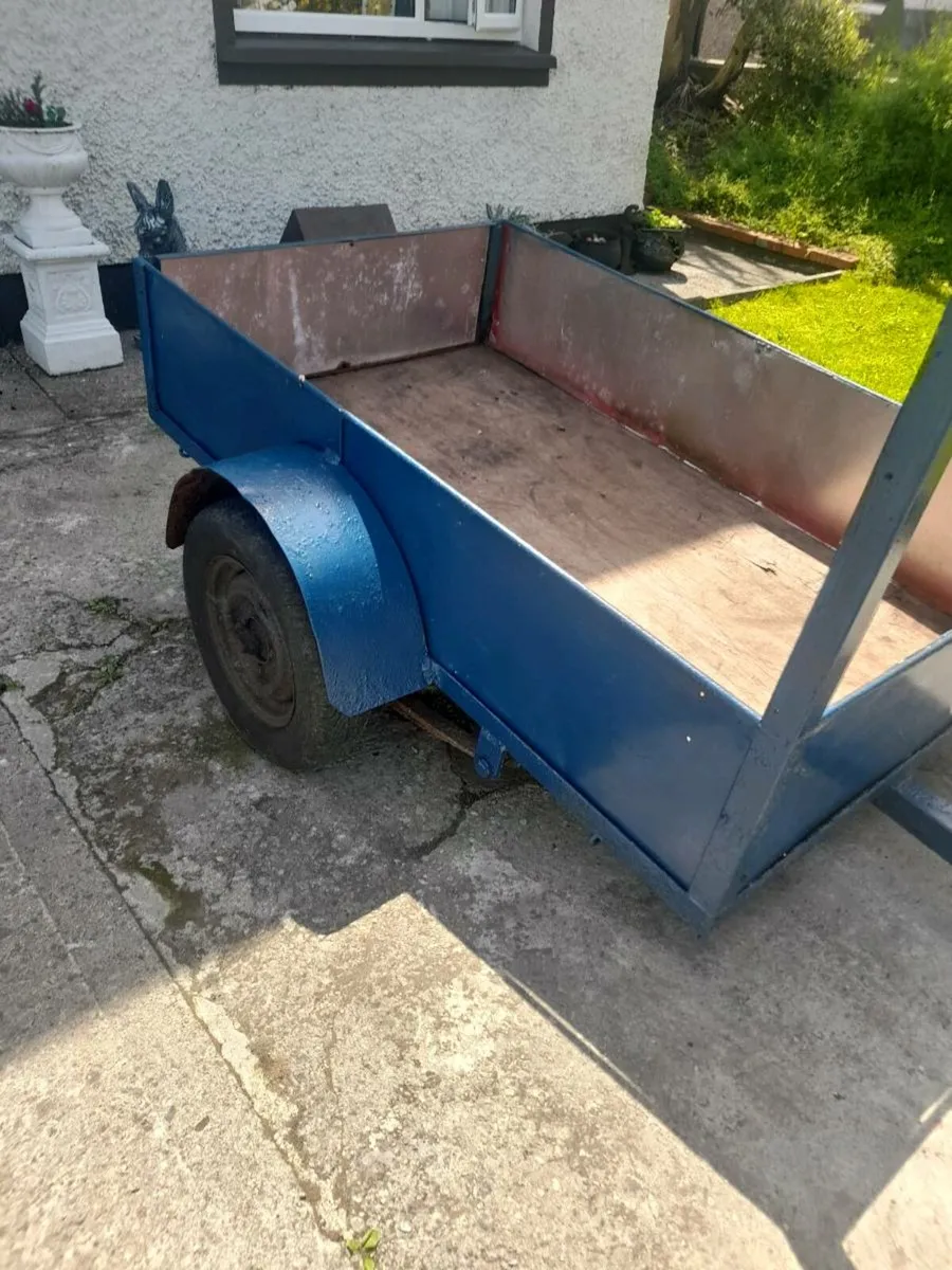Trailers - Image 2