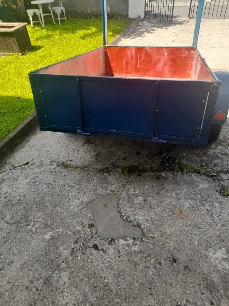 Trailers - Image 3