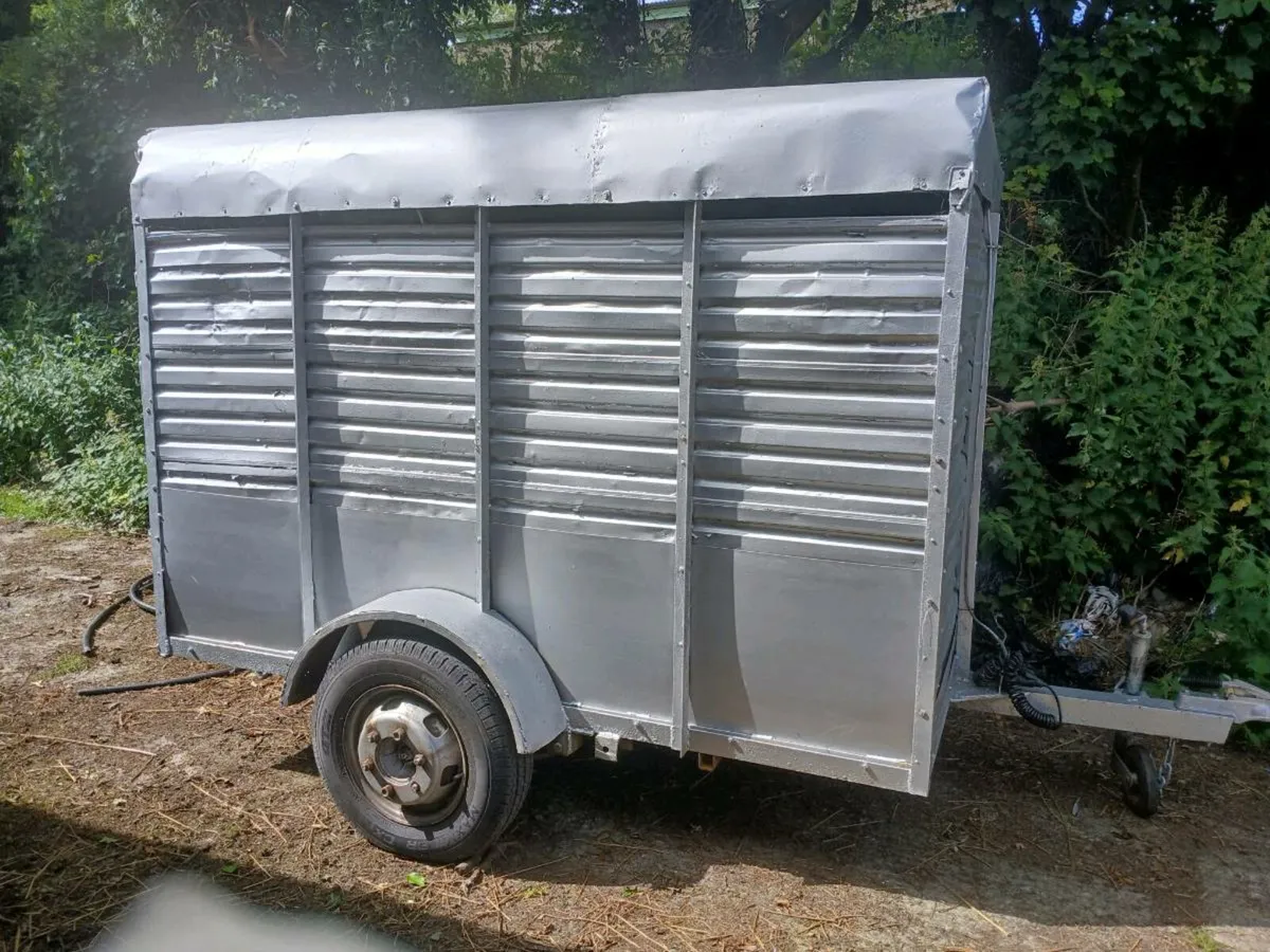 Trailer sheep or calf - Image 1