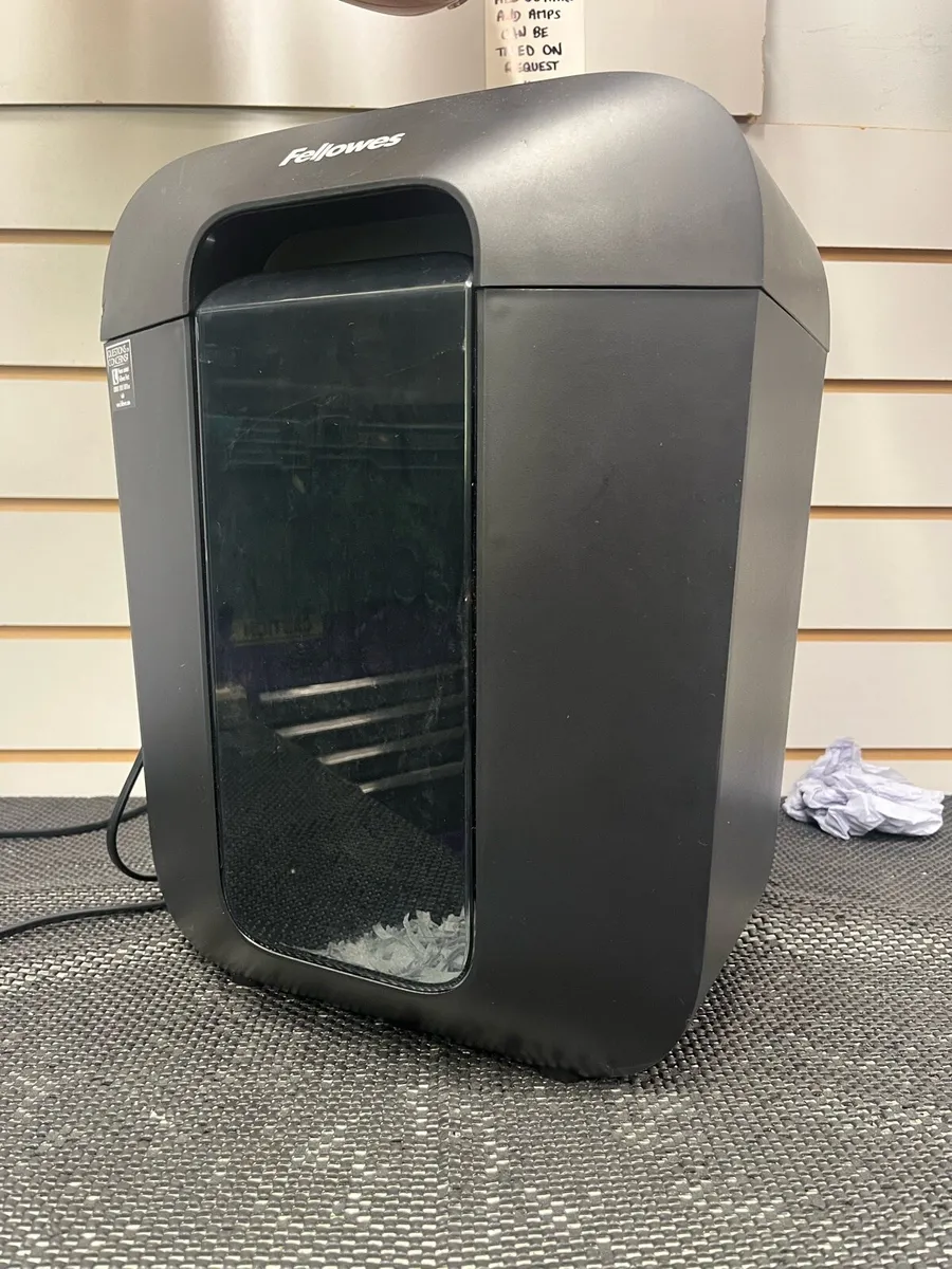 Fellowes Shredder - Image 1