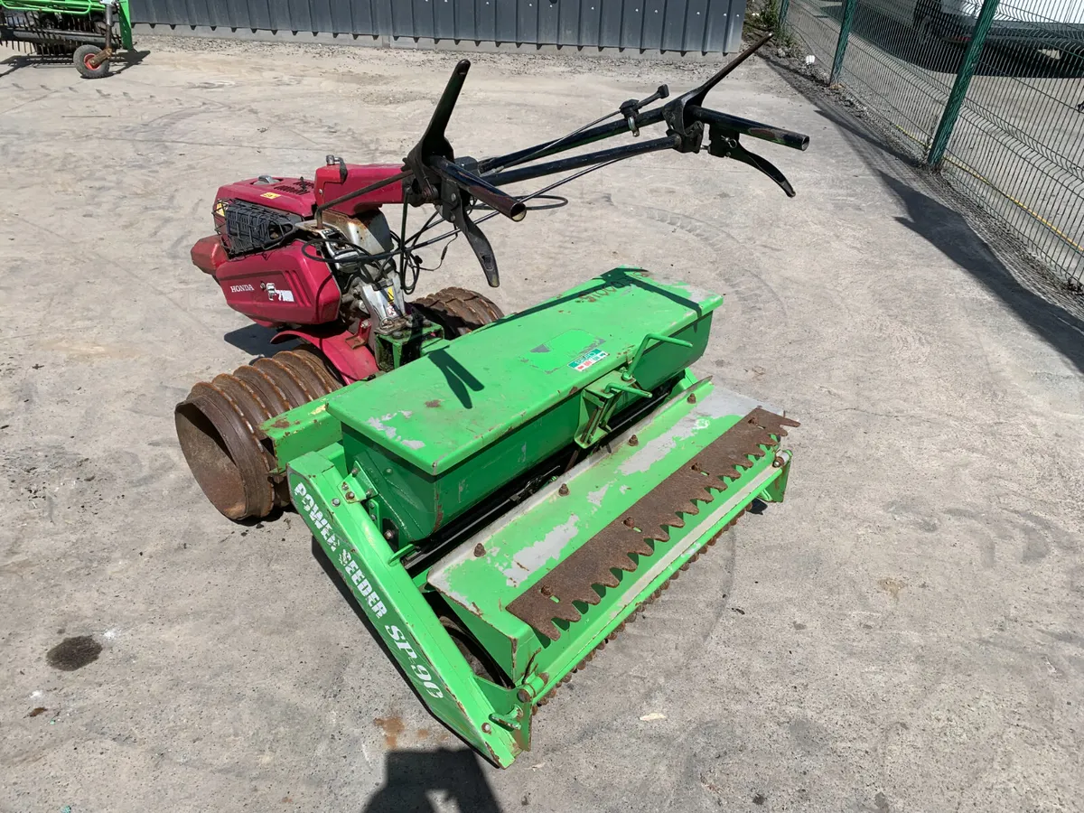 HONDA F750 PETROL RIDE ONE OVER SEEDER FOR AUCTION - Image 3