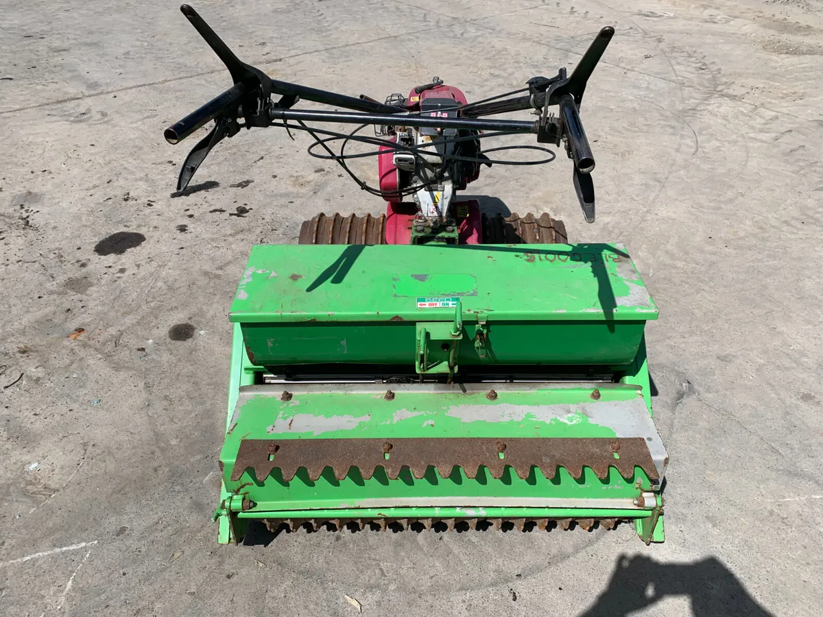 HONDA F750 PETROL RIDE ONE OVER SEEDER FOR AUCTION - Image 4