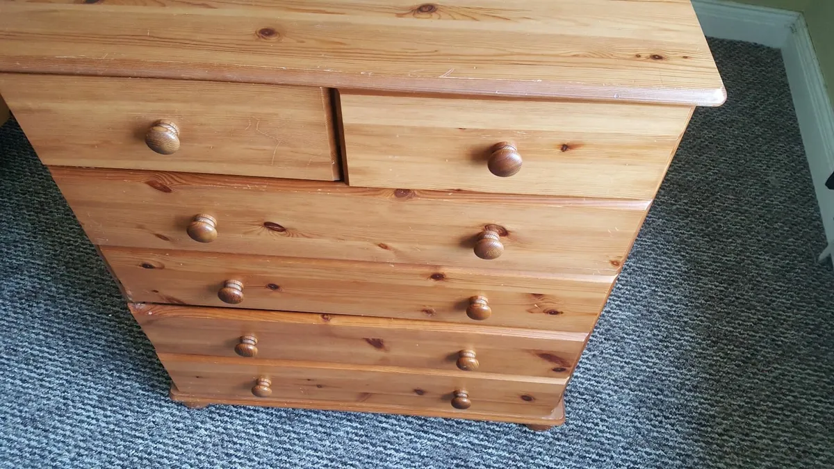 Chest of drawers - Image 1