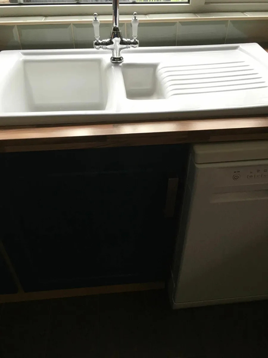Kitchen sink - Image 1