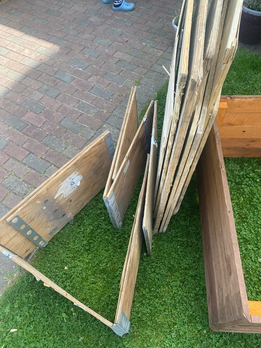 Free plywood - Image 1