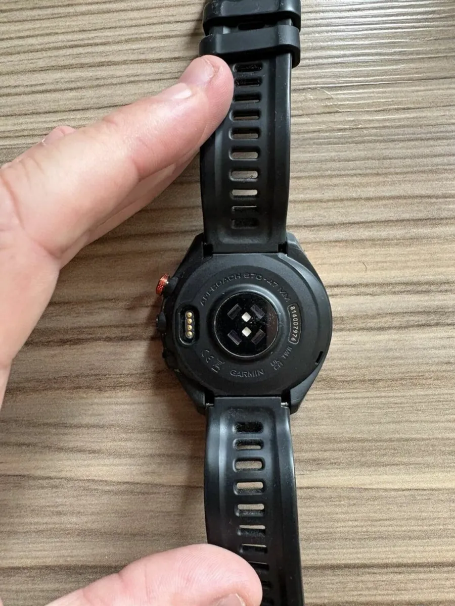 Approach S70 47mm GPS Golf Watch - Image 3