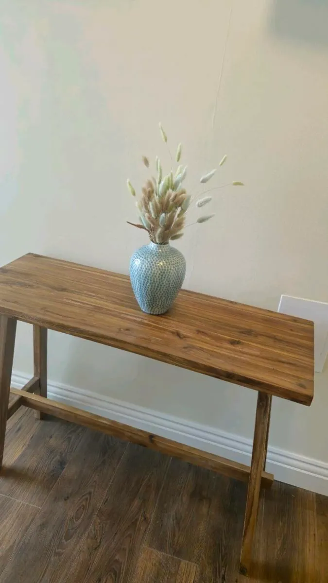 Console table - Image 1
