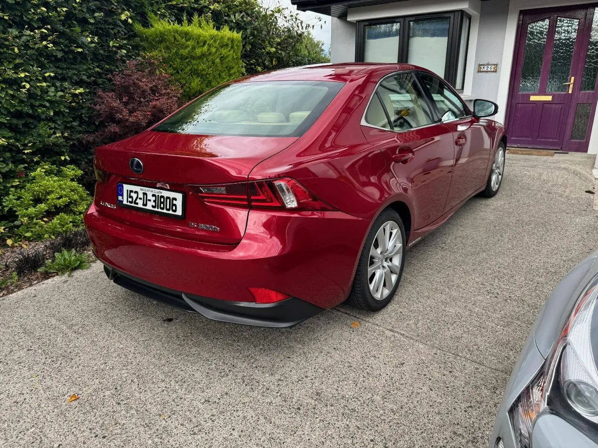 Lexus IS 2015 - Image 2